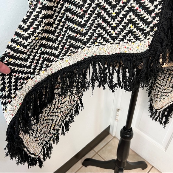 Janice Apparel Waterfall Open Front Fringe Knit Cardigan Sweater NWT - Picture 11 of 16